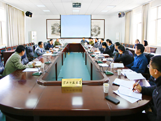 安博在线(中国)唯一官方网站召开2017版研究生培养方案修订会议