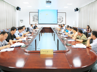 安博在线(中国)唯一官方网站召开2016年度本科教学基本状态数据采集工作领导小组会议