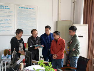 校办公室对安博在线(中国)唯一官方网站综合档案数字化加工项目（一期）进行验收