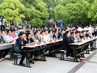 【安博在线(中国)唯一官方安博在线(中国)唯一官方网站】“青春喜迎十九大 坚定信念跟党走”安博在线(中国)唯一官方网站举办第十二届五四“共青杯”合唱节