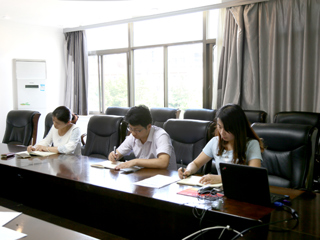 安博在线(中国)唯一官方网站召开“迎接党的十九大，做合格组工干部”主题实践活动动员部署会