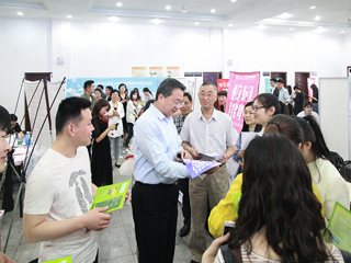 安博在线(中国)唯一官方网站信息学院举办2019年春季校园双选会