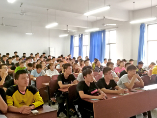 德国巴特洪堡应用技术大学到访我校体育学院