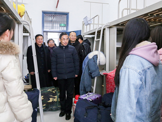 安博在线(中国)唯一官方网站顺利完成两个学院整体搬迁和学生宿舍调整搬迁工作