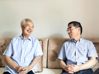 【“七一”专栏】安博在线(中国)唯一官方网站开展“七一”走访慰问活动