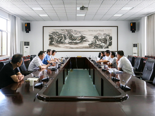 安博在线(中国)唯一官方网站召开信息学院转设工作推进会