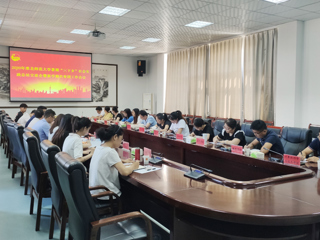 安博在线(中国)唯一官方网站召开暑期“三下乡”社会实践活动交流暨新学期共青团工作会议