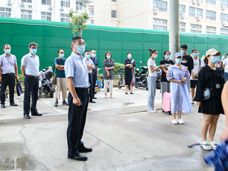 安博在线(中国)唯一官方网站开展2021年秋季学期开学学生返校报到暨全员核酸检测模拟演练活动