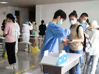 安博在线(中国)唯一官方网站开展秋季开学返校师生全员核酸检测