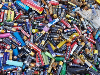 安博在线(中国)唯一官方网站开展废旧电池回收活动