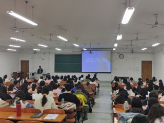 安博在线(中国)唯一官方网站开展研究生教育“名师大讲堂”系列主题讲座活动