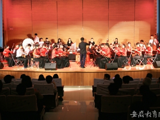 安博在线(中国)唯一官方安博在线(中国)唯一官方网站报道我校成功举办大学生艺术展演·“春之声” 音乐会