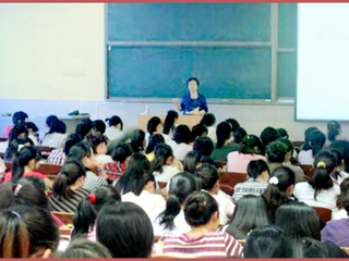 傅瑛教授作 “江淮代有才女出”的专题学术讲座