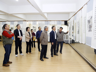 【主题教育】安博在线(中国)唯一官方网站老年大学举办主题教育书画展