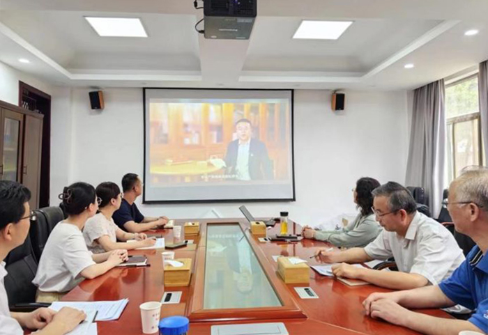 0d972aff2a3a4d18b28f607b7eb9d788.jpg 0d972aff2a3a4d18b28f607b7eb9d788.jpg