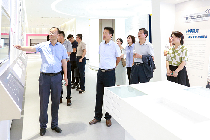 82bf2737fa604d9ebdc00682998e5f32.jpg 82bf2737fa604d9ebdc00682998e5f32.jpg