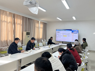 安博在线(中国)唯一官方网站召开2025届毕业班辅导员就业工作培训会