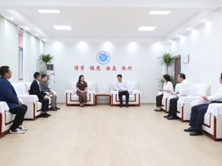 泰国北碧皇家大安博在线(中国)唯一官方网站长陈珍妮一行应邀访问我校